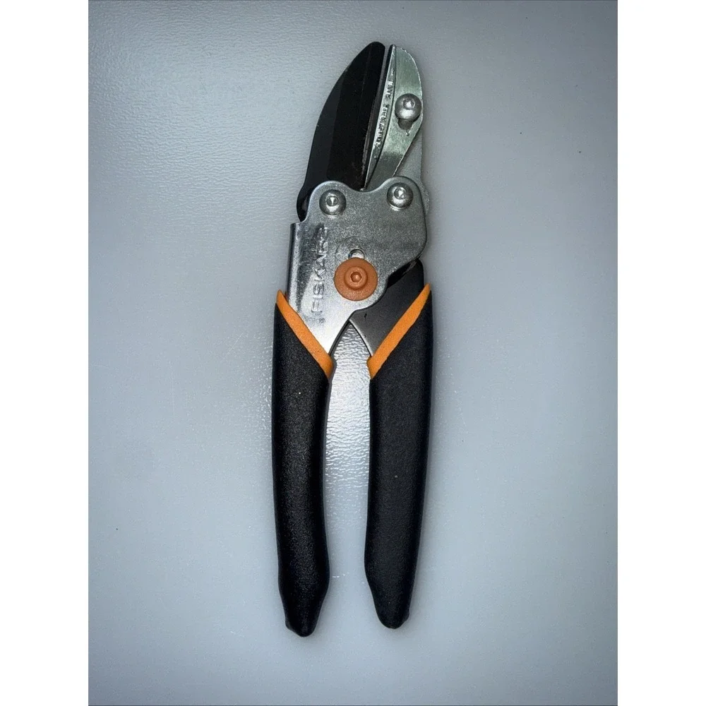 Fiskars Adjustable Anvil Pruning Shears Garden Clippers GroundSteel Blade EA0525